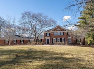 25 Bellerive Country Club Grounds Dr, Saint Louis, MO 63141