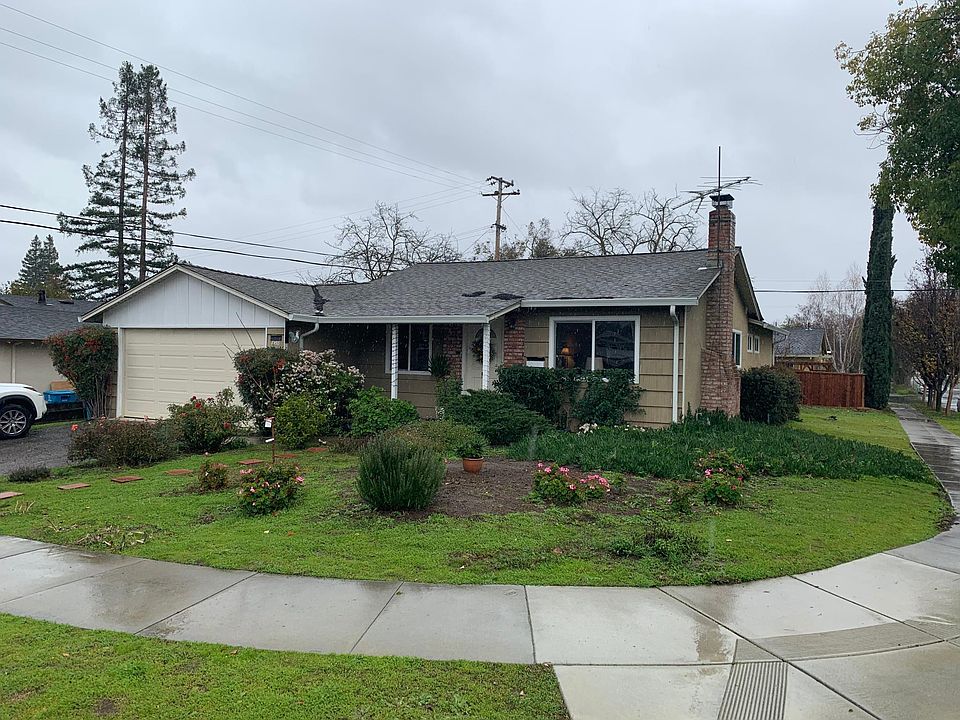 1st image of 7498 Stanford Pl