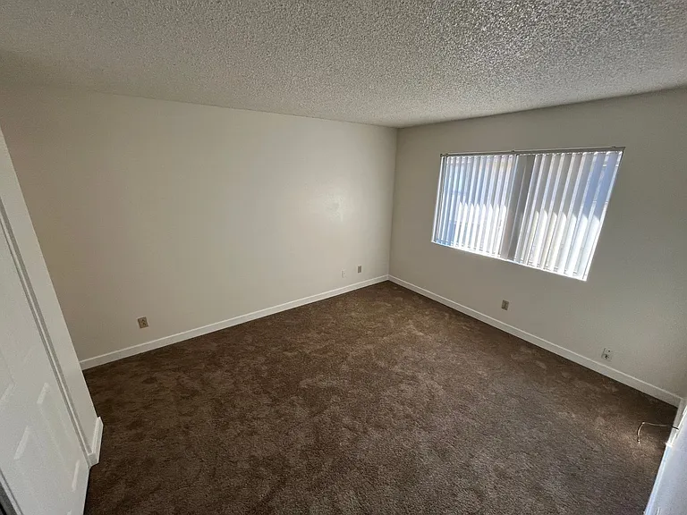 616 Summerwood Ln — Photo 16