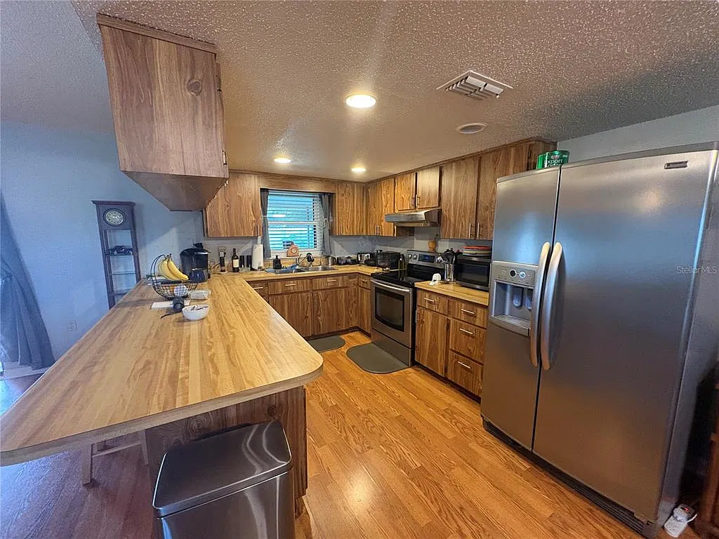 2 bed, 2.0 bath, 1300 sqft, $1,775 — Photo 3