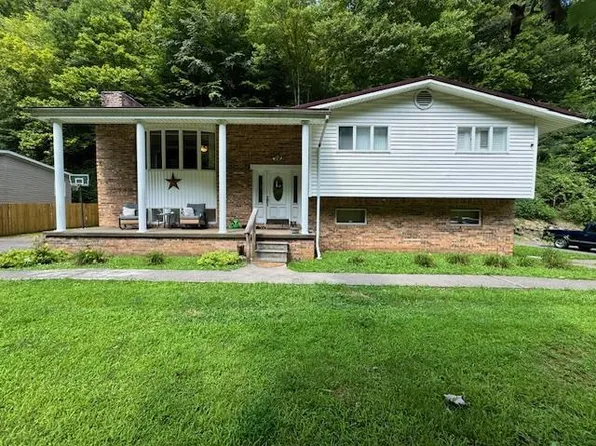8478 Interstate Hwy, Ikes Fork, WV 24845