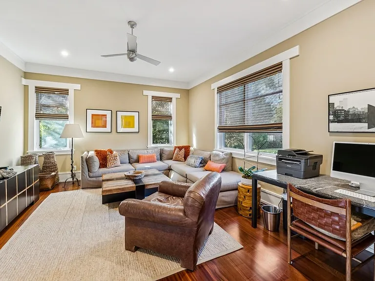 807 Halsey Ln — Photo 24