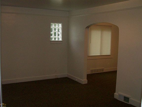 5th image of 536 Judson Ct