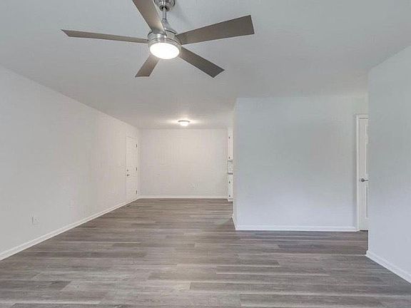2nd image of 706 Hampton Ave #B