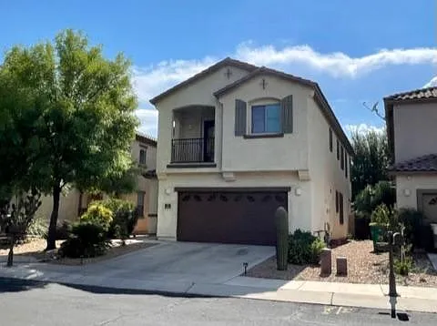 5 bed, 2380 sqft, $1,999 — Photo 3