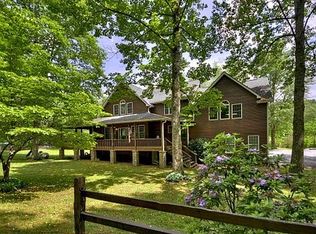 547 Toccoa River Ln, Mineral Bluff, GA 30559