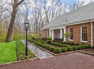 2 Mayfair Rd, Saint Louis, MO 63124