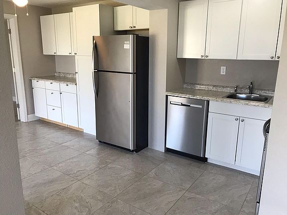 4th image of 3330 S Peninsula Dr APT 2