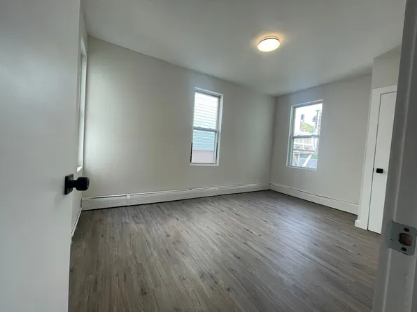 56 Atlantic Street image 4 of 7