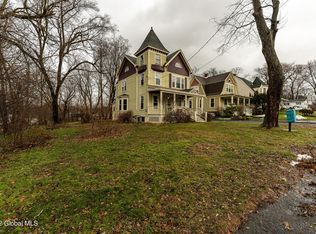 41 Hillview Ave, Rensselaer, NY 12144