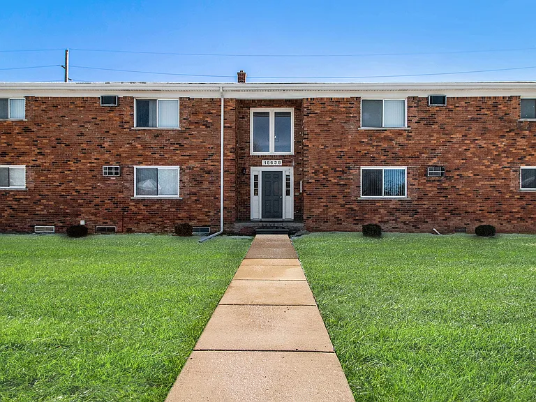 18638 Van Horn Rd #9 — Photo 15