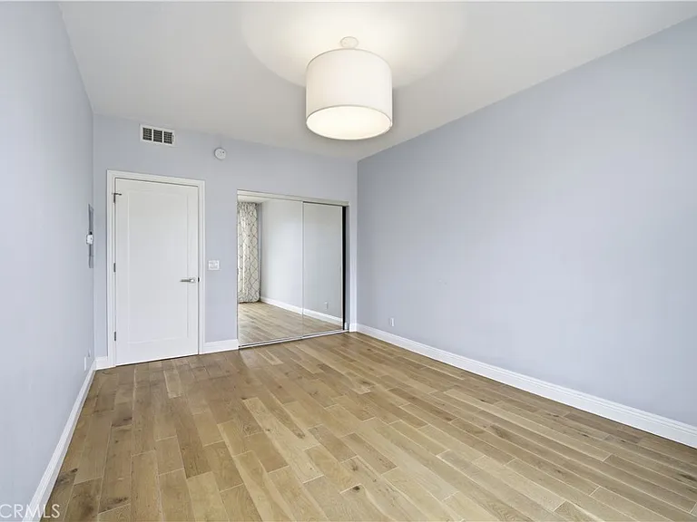 14115 Moorpark St — Photo 14