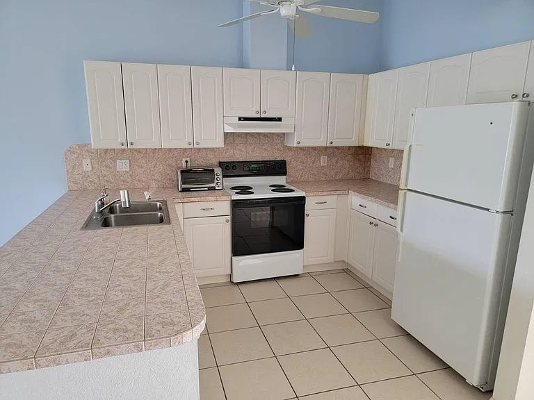 1415 Gleason Pkwy — Photo 4