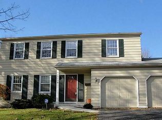 1509 Eastfield Dr, Maumee, OH 43537