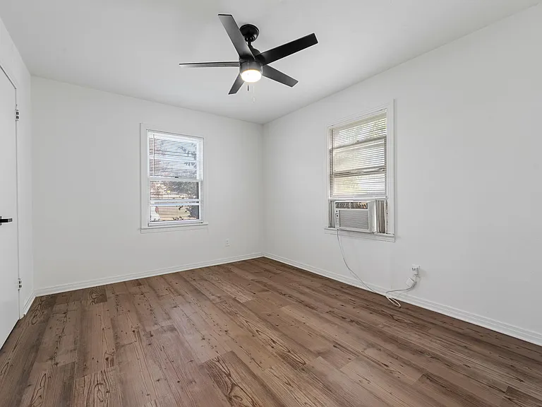 1006 N 65th St — Photo 7