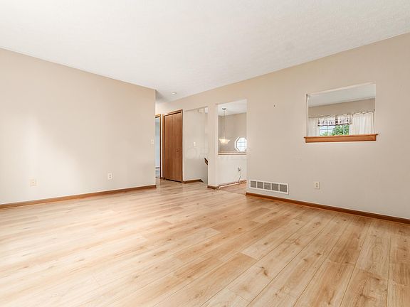 4th image of 2783 Raphael Dr