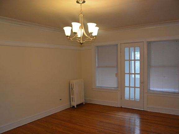 4th image of 6224 N Fairfield Ave