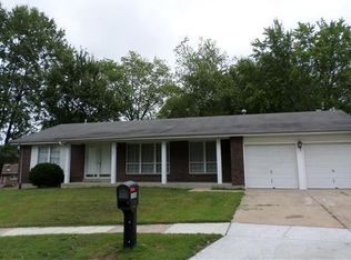 5280 Kings Park Dr, Saint Louis, MO 63129
