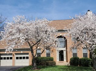 8954 Mountain Ash Ct, Springfield, VA 22153