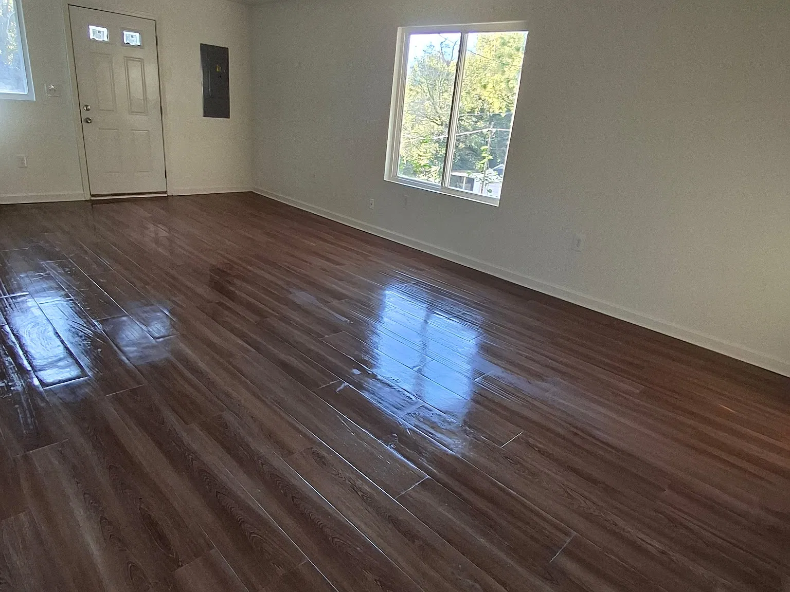 2 bed, 1.5 bath, 1101 sqft, $1,350 — Photo 1