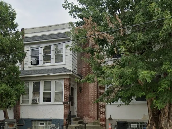 330 N 10th St, Darby, PA 19023