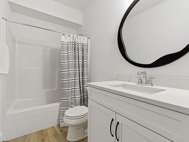 916 Waterview Dr — Photo 10