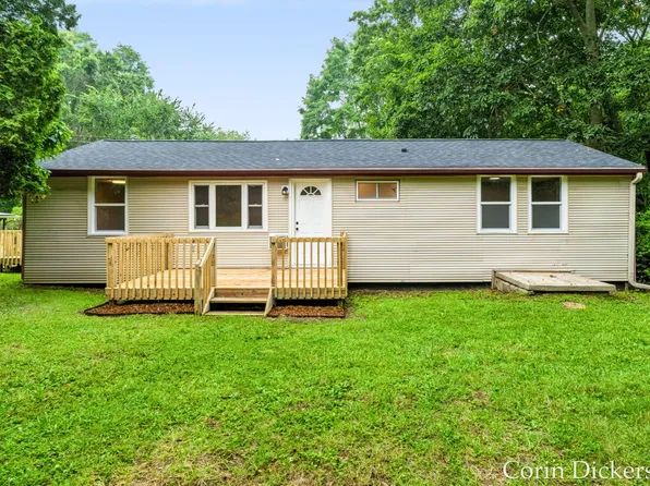 13790 Hutchinson Rd, Dowling, MI 49050