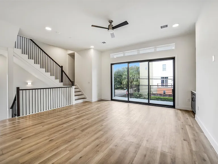 229 Willard St — Photo 22