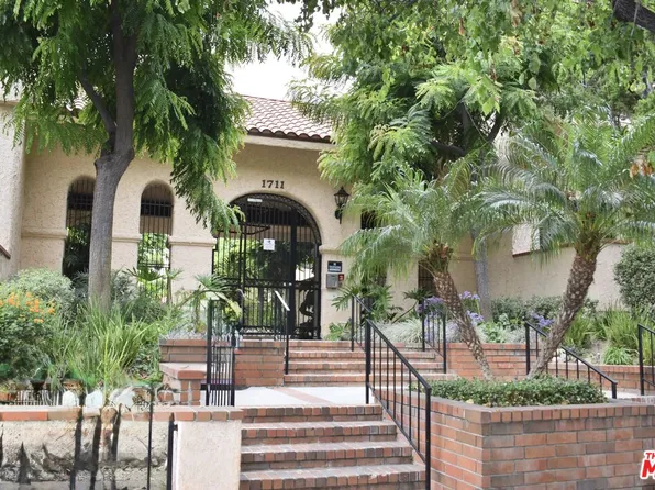 1711 Grismer Ave APT 63, Burbank, CA 91504