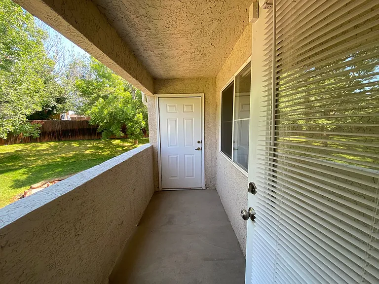 3890 Strawberry Field Grv #G — Photo 9
