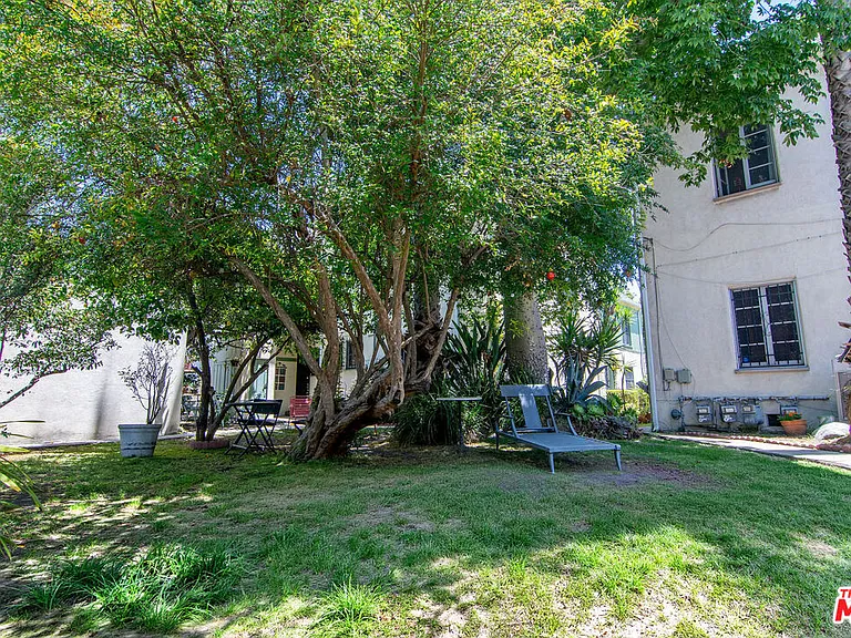 1219 S Alfred St — Photo 17