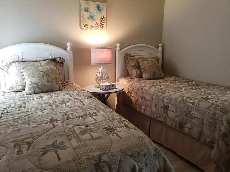 5530 Trailwinds Dr #712 — Photo 9
