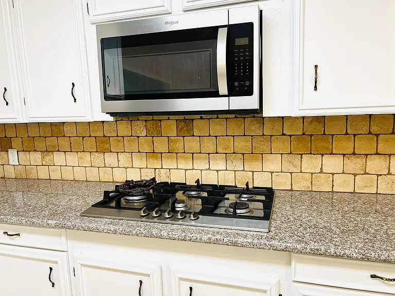 403 Sheffield Dr — Photo 9