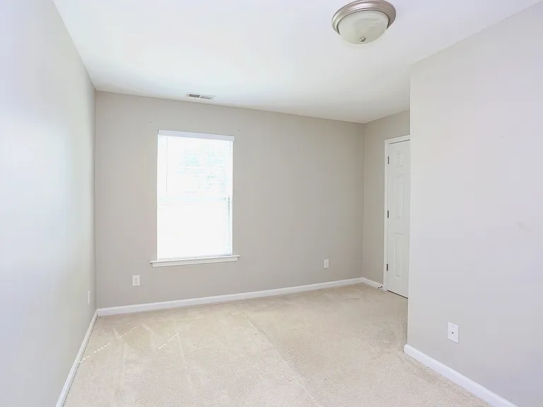 915 Cinnamon Dr — Photo 19