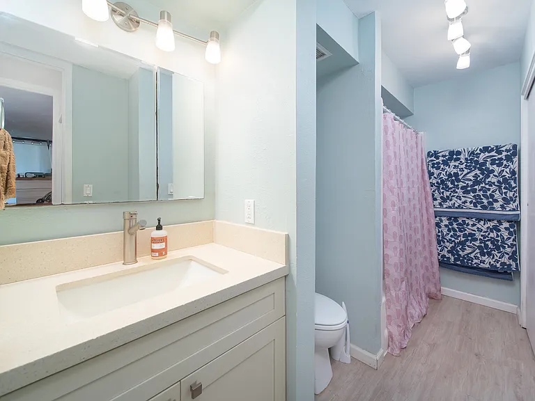 1600 Wilikina Dr #404 — Photo 12