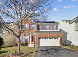 8704 Harefield Ln, Gainesville, VA 20155