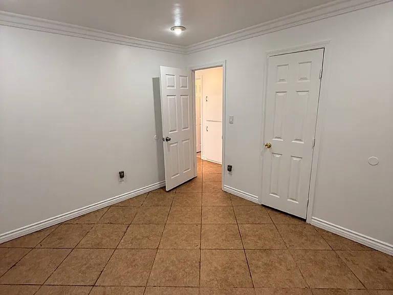 98 E Palomar St — Photo 18