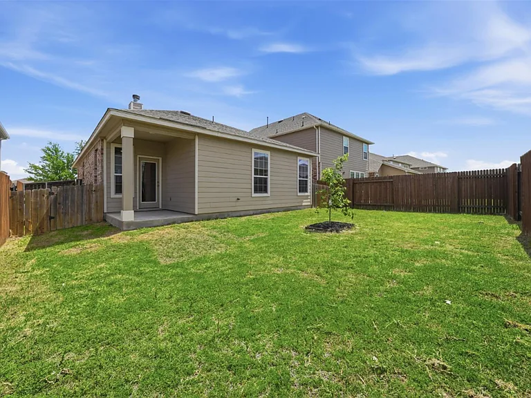 225 Danablu Dr — Photo 37