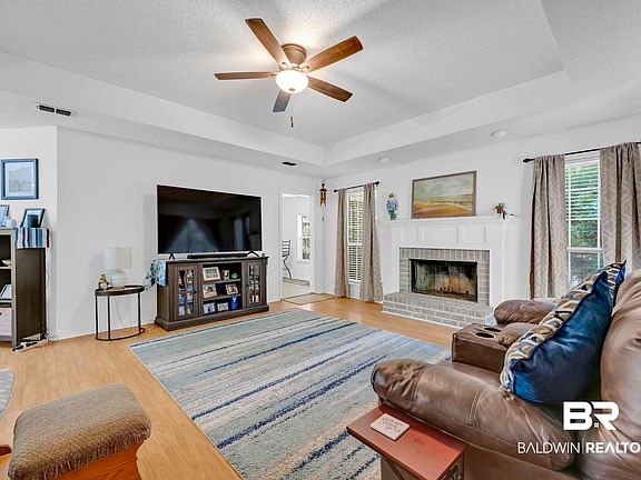 2nd image of 257 Maplewood Loop