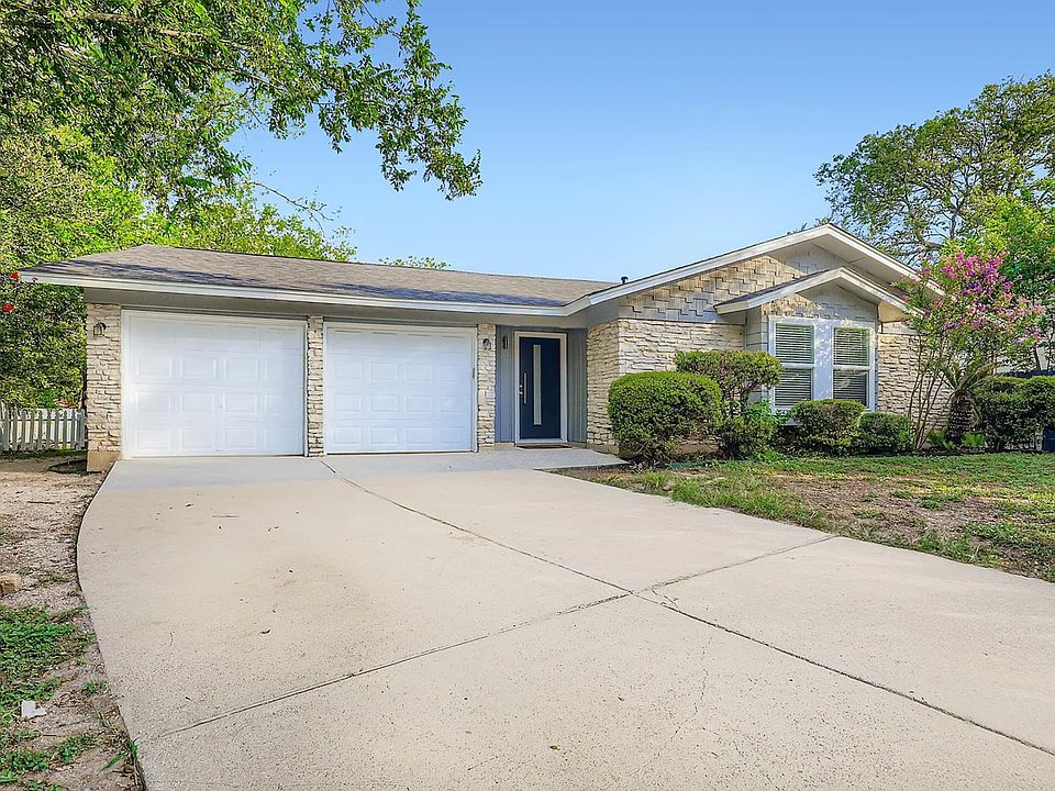 Beautiful 3 bedroom 2 bath with a 2-car garage