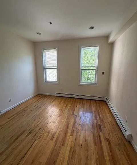 331 Monroe St #2L — Photo 1