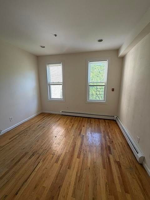1st image of 331 Monroe St APT 2L