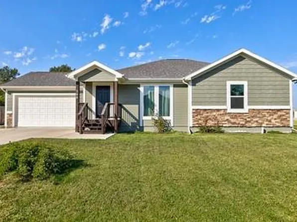 566 Dolinger Ct, Trimble, MO 64492