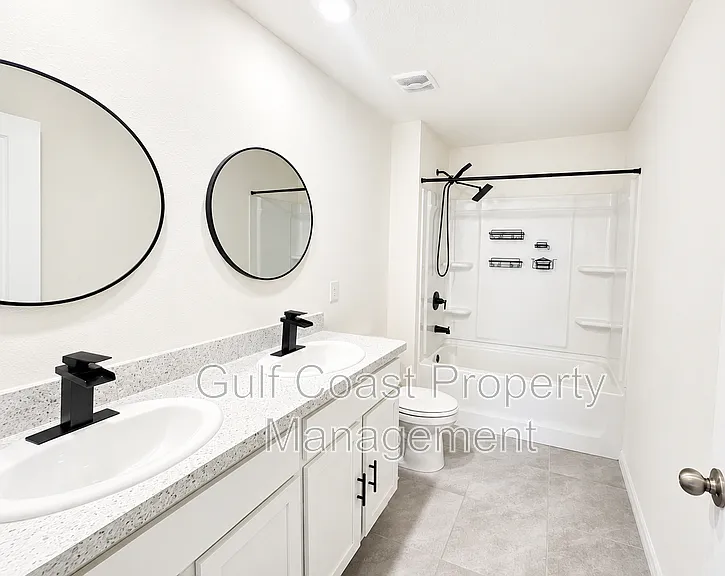 10219 Charlotte Dr — Photo 16