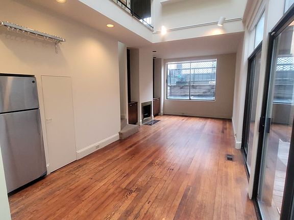 4th image of 433 Bryant St