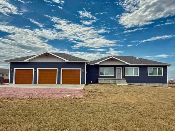 112 Pershing Ave, Wessington Springs, SD 57382