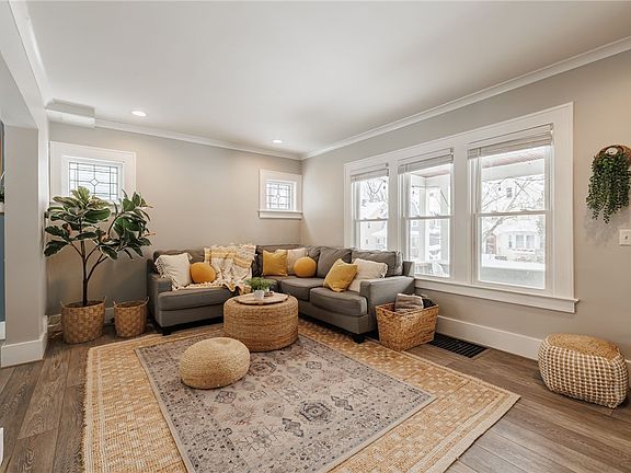 3rd image of 272 Laurelton Rd