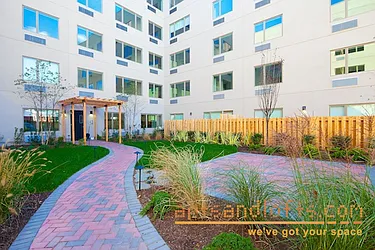 Rented by aptsandlofts.com
