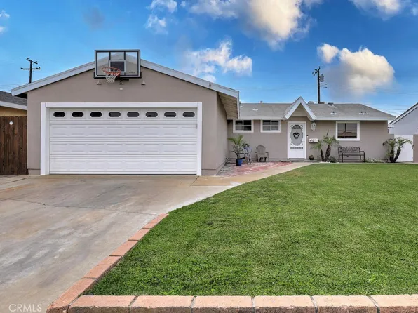 5900 Los Pacos St, Buena Park, CA 90620