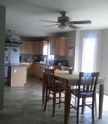 5th image of 435 Laurel Blvd